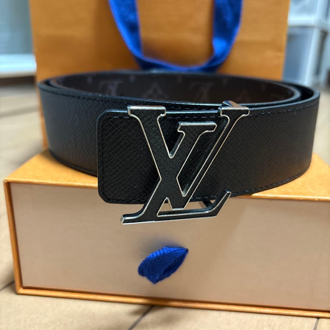 【li】ルイ・ヴィトンのベルト（サンチュール・LVイニシャル）