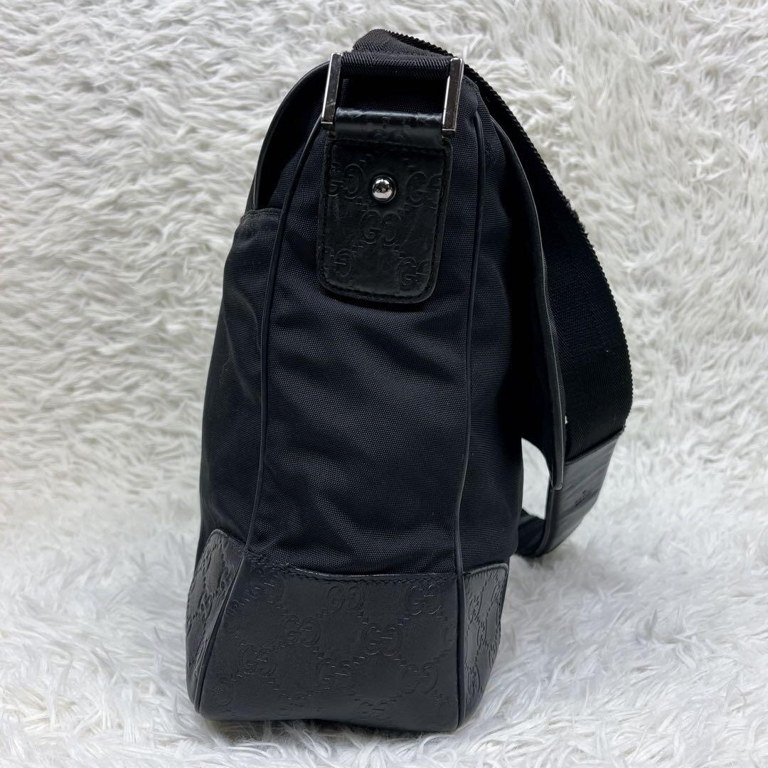 グッチ シマ メッセンジャーバック 大容量 ロゴプレート ショルダーバッグ A4