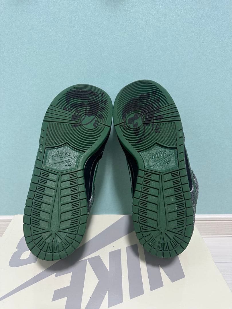 There Skateboards × Nike SB Dunk Low