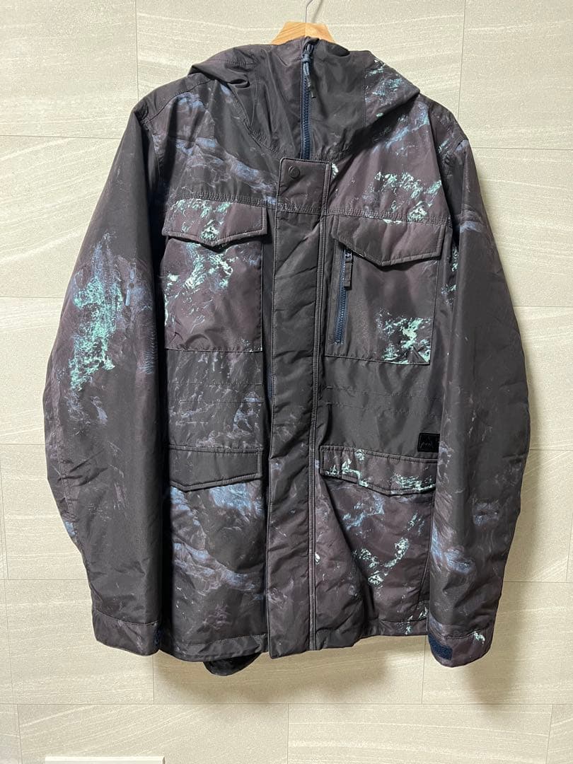 美品　Burton dhaka スノーボードウェア　Lサイズ　柄物