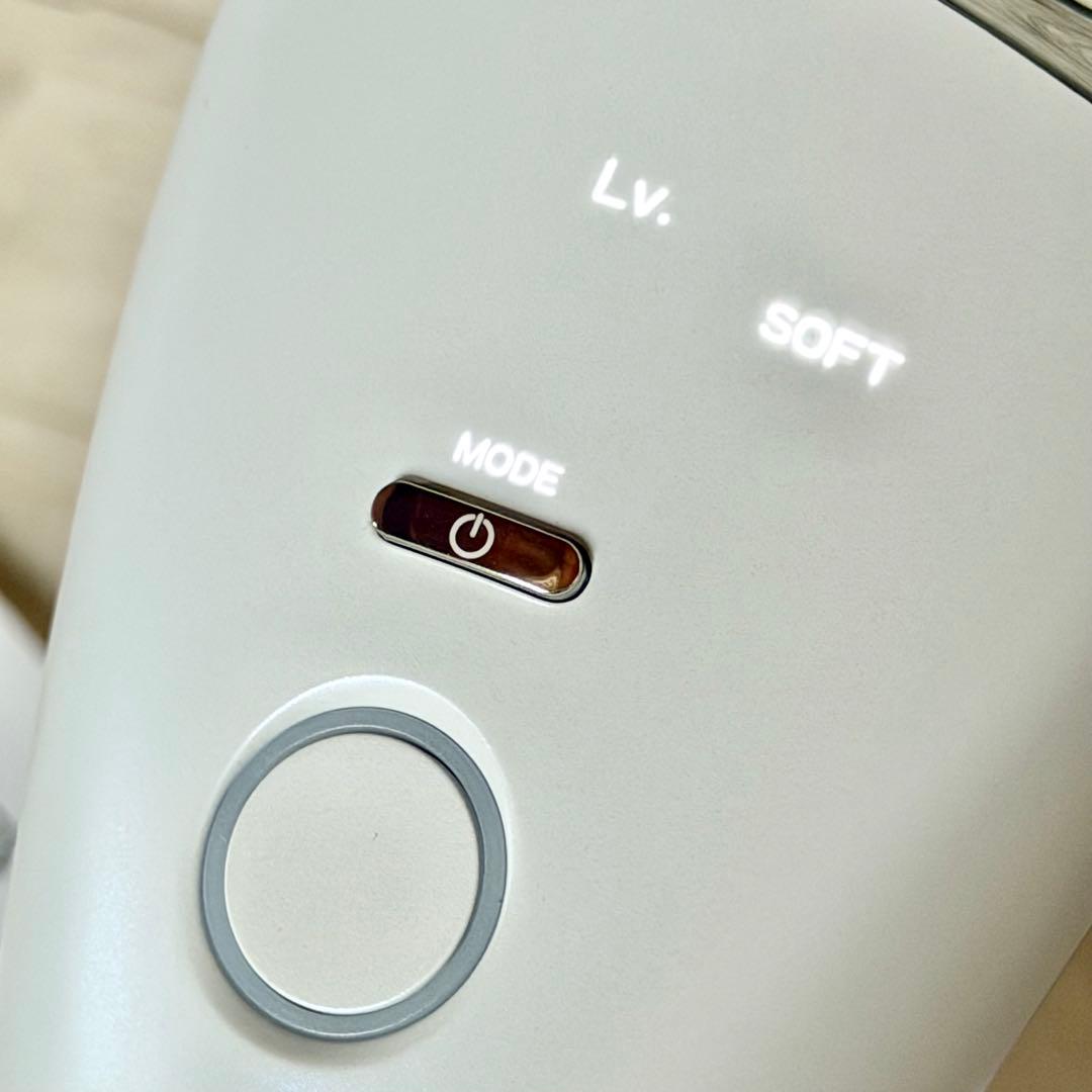 リファ「エピクール」光美容器 アイストーニングシステム搭載