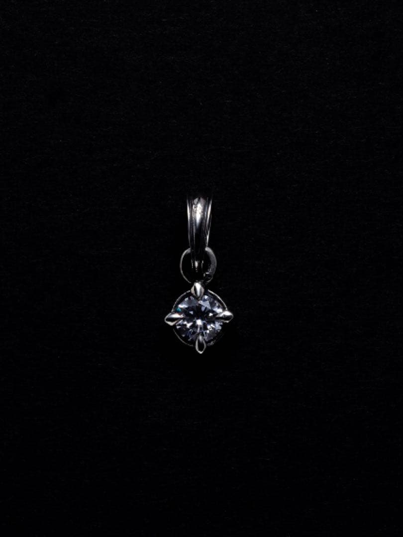 アクセサリー ANTIDOTE Engraved Cutstone Pendant