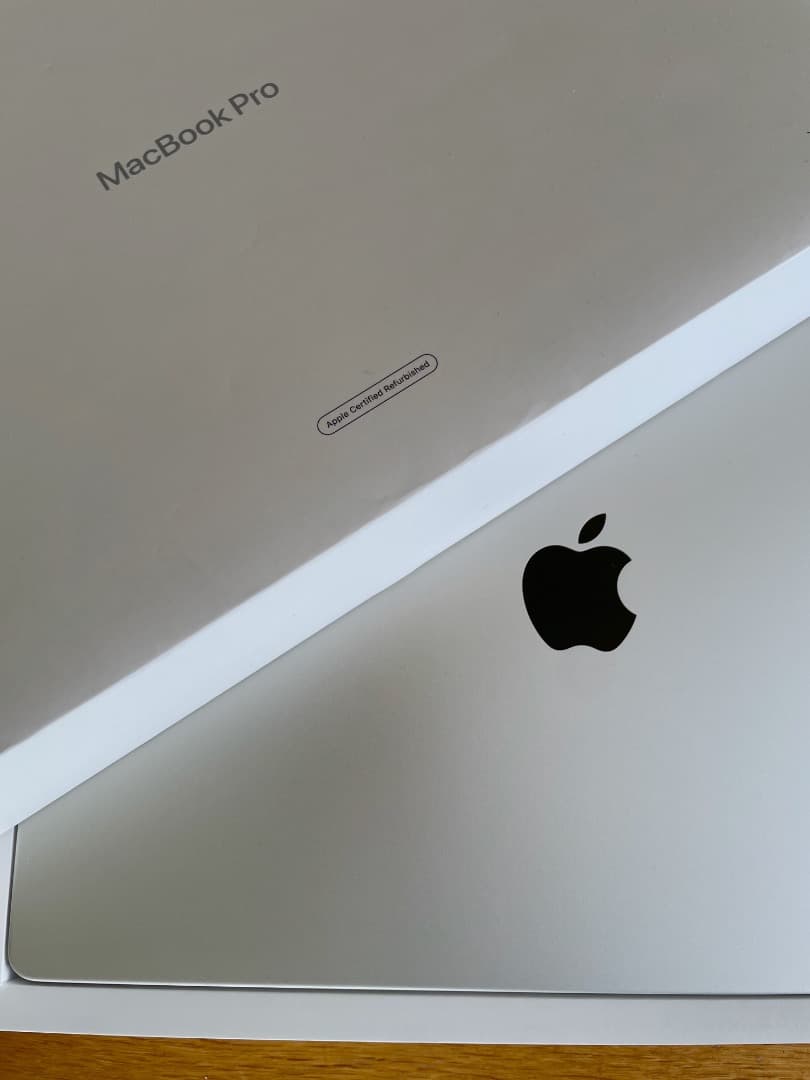 Apple MacBook Pro 16インチ M1