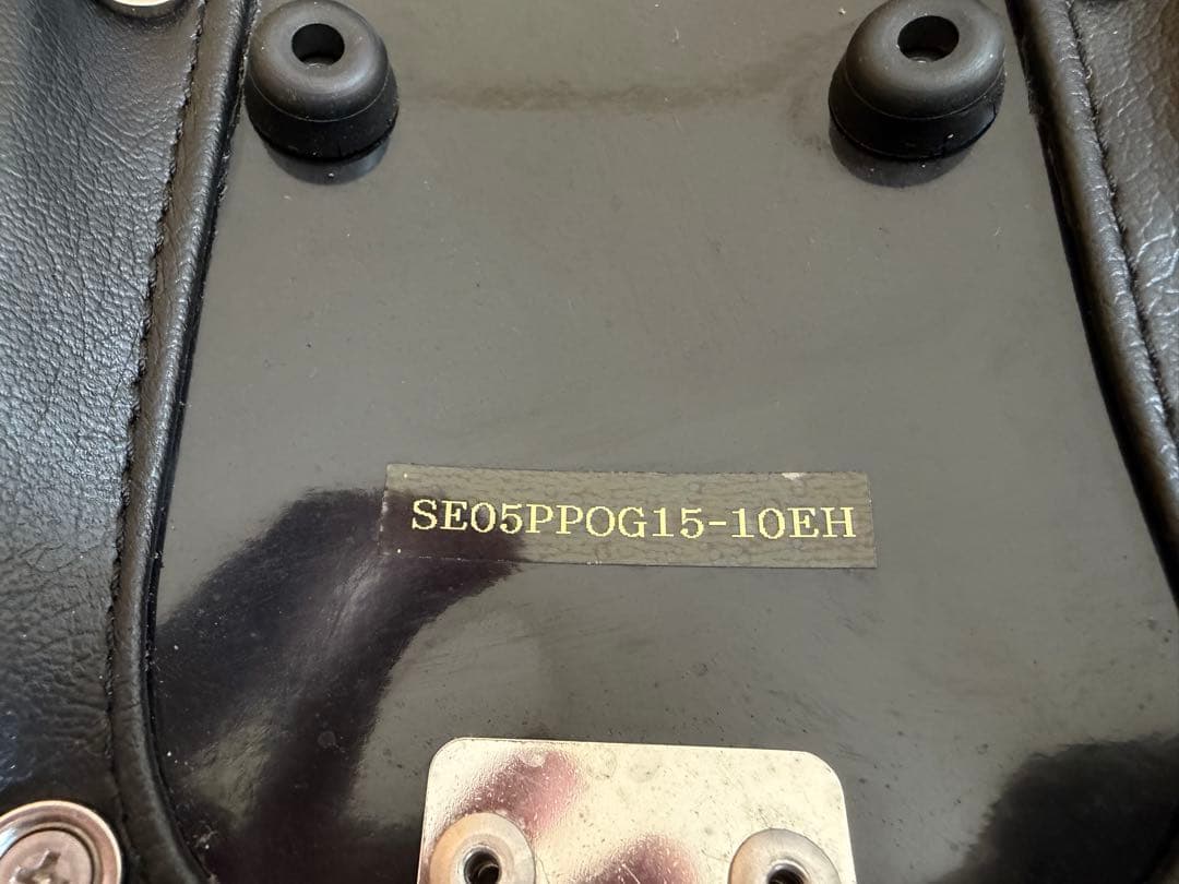 バイクシート ハーレー　フォーティーエイト　スポーツスター