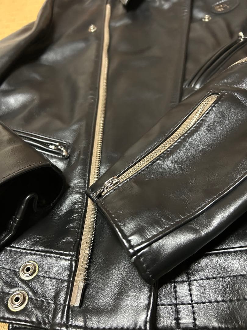 美品 ルイスレザー　サイクロンタイトフィット40 ホース オーダー