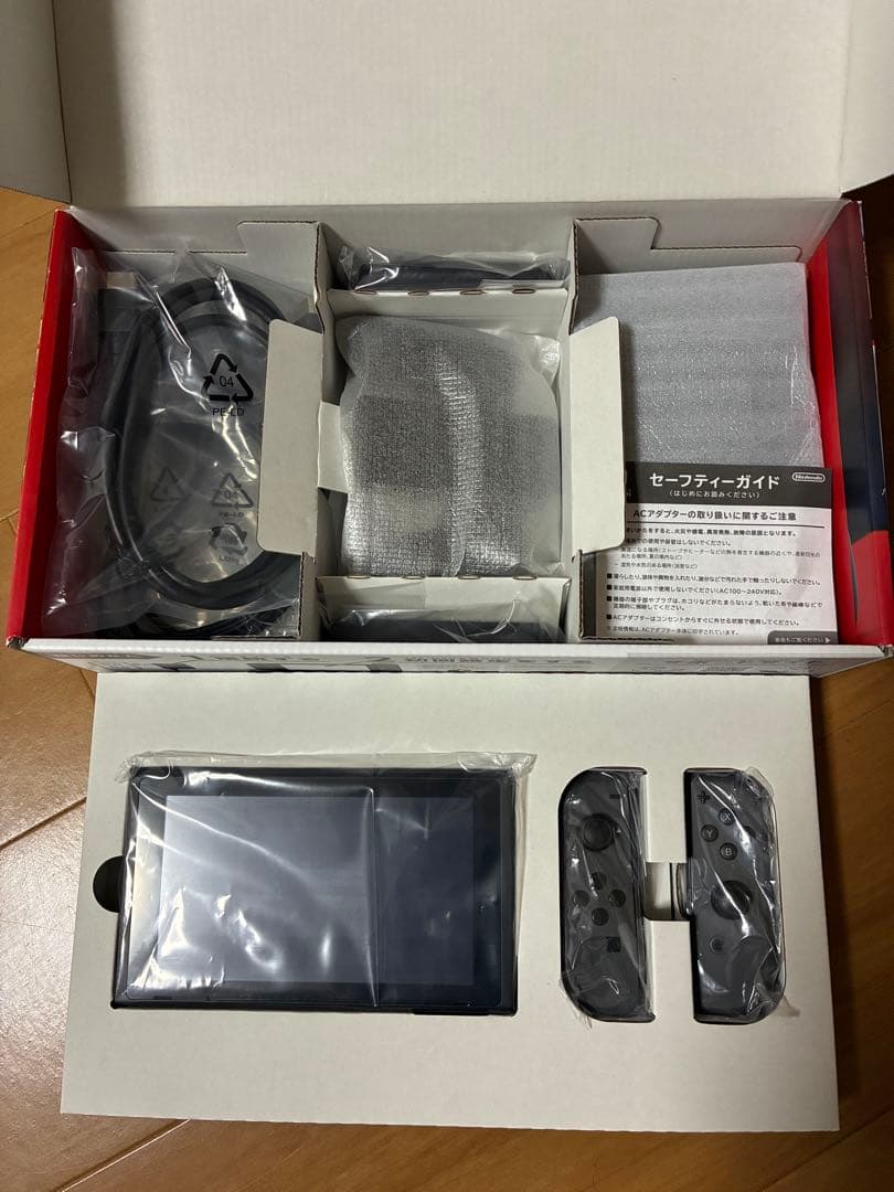 Nintendo Switch 本体 グレー 【付属品全て揃っています】