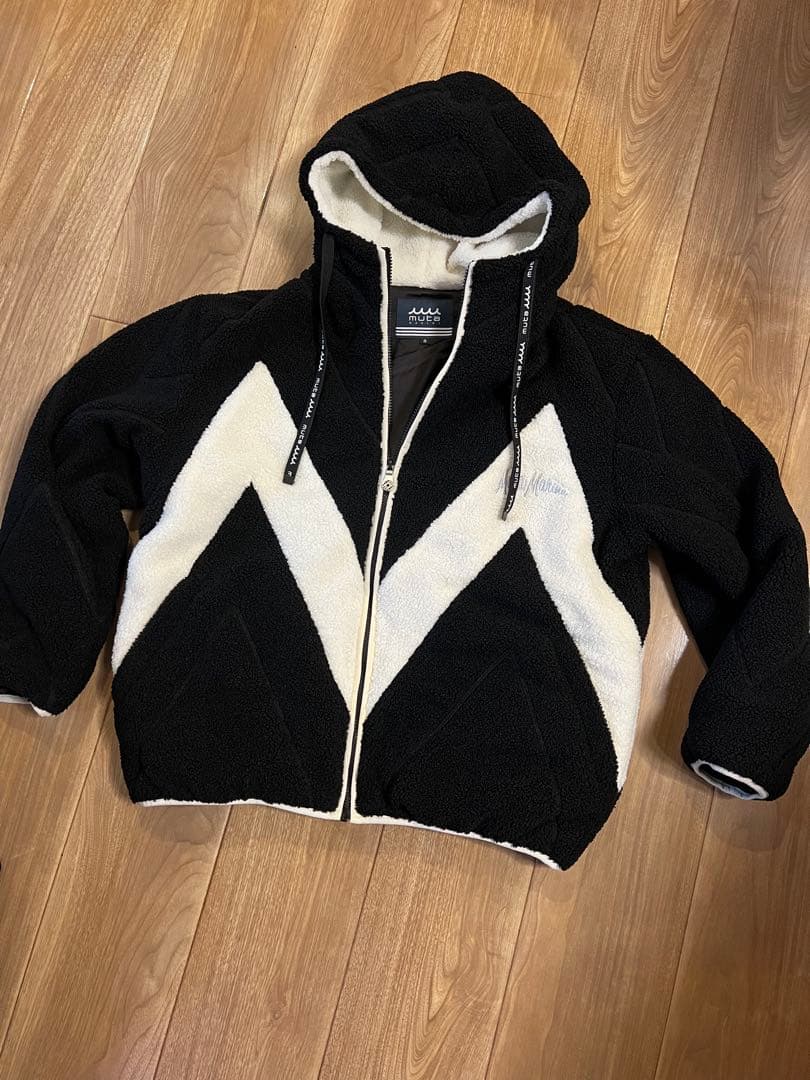 muta ムータマリン　フーデッドボアジャケット