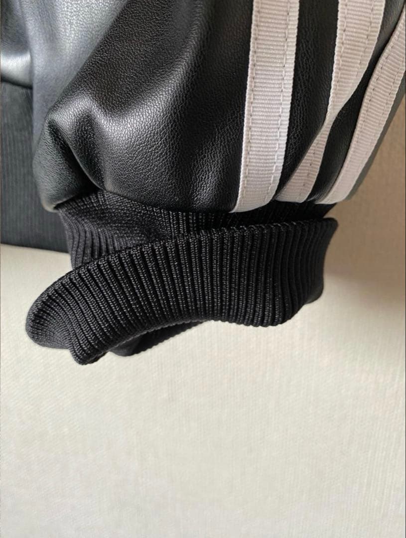 【美品&即完売品】Adidas originalsレザージャケット
