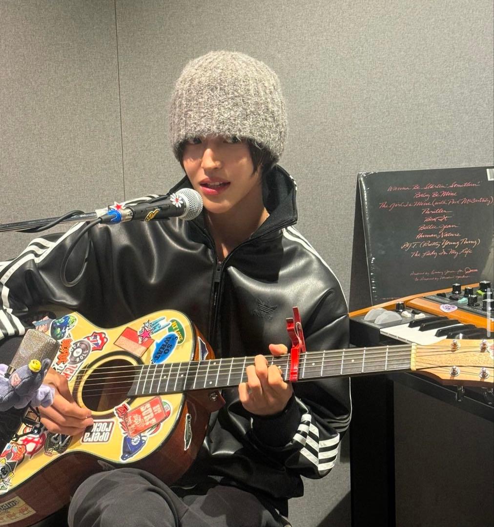 【美品&即完売品】Adidas originalsレザージャケット