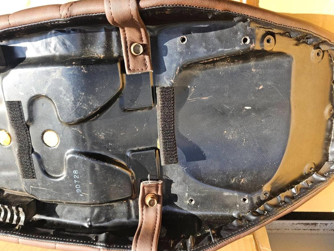 SR400　キャブ車用シート　メーカー不明