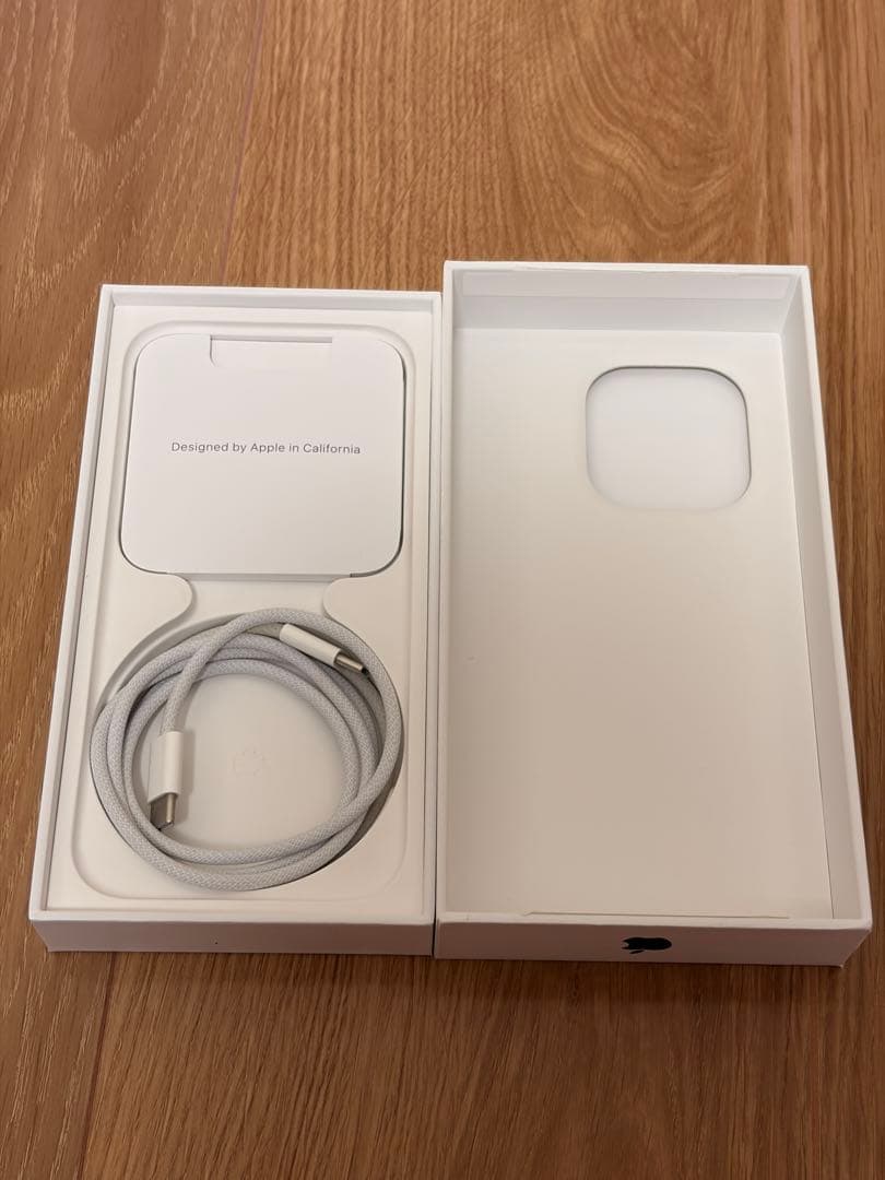 Apple iPhone 15 Pro ブラック128GB SIMフリー