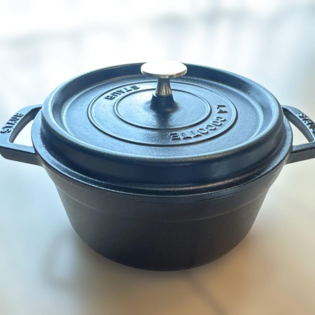 Staub ストウブピコ・ココットラウンド(22cm) シャイニーブラック