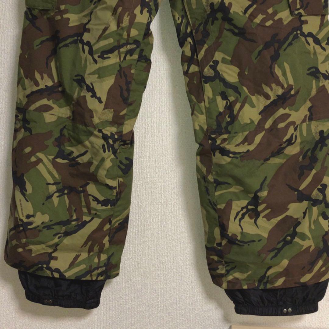 レア物□THE NORTH FACE ノースフェイス 迷彩 スノーボードウェア