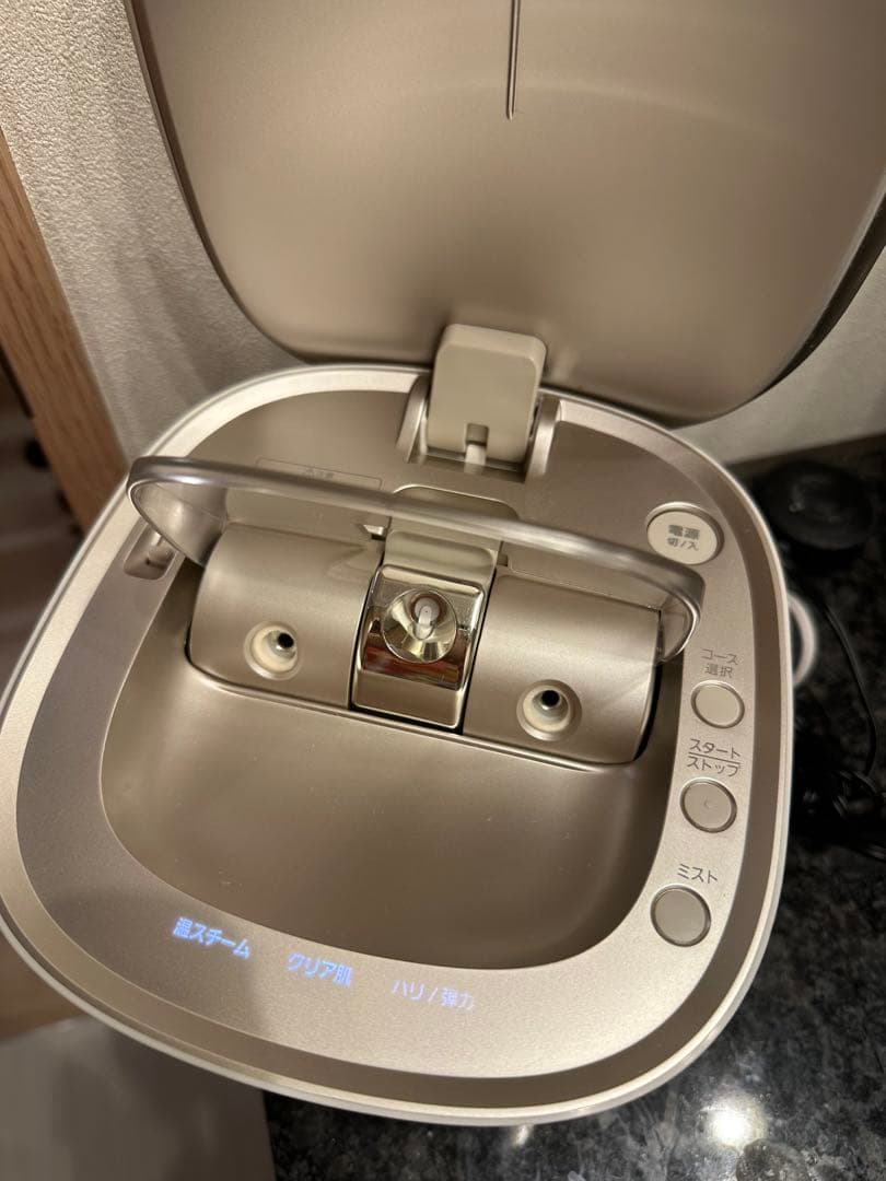 【美品】Panasonic スチーマー ナノケア EH-SA0B