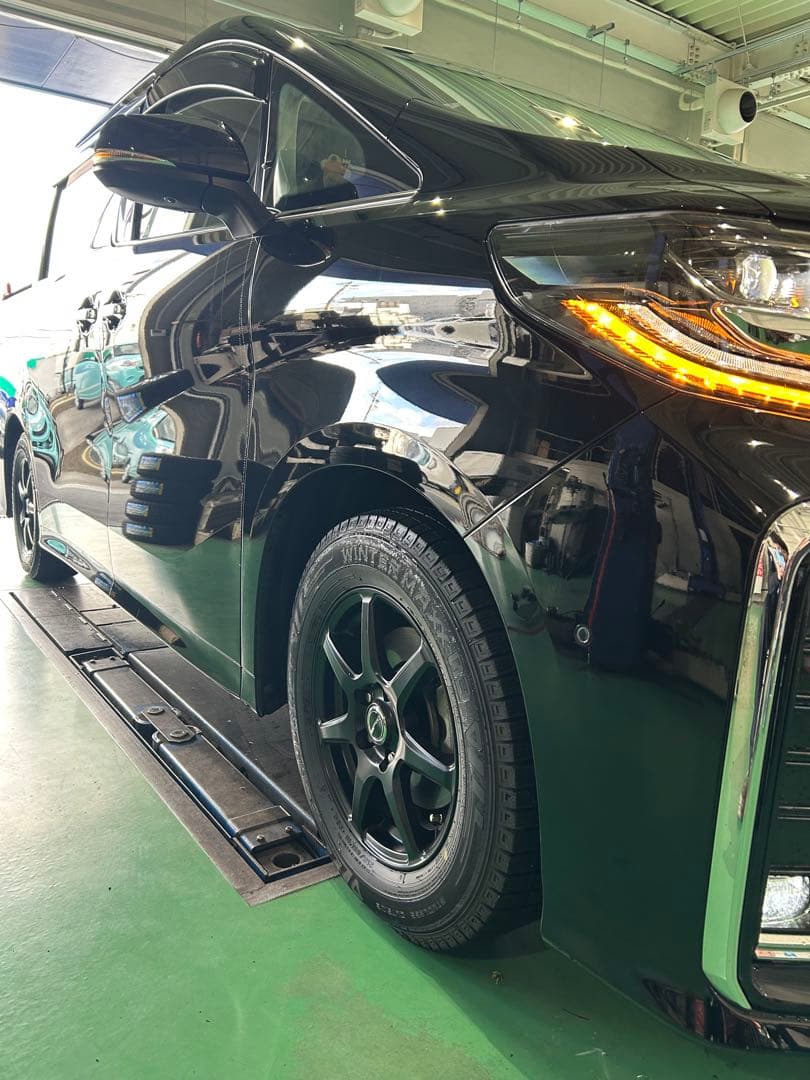 DUNLOP スタッドレス　アルファード、ヴェルファイア　トヨタ車全般など