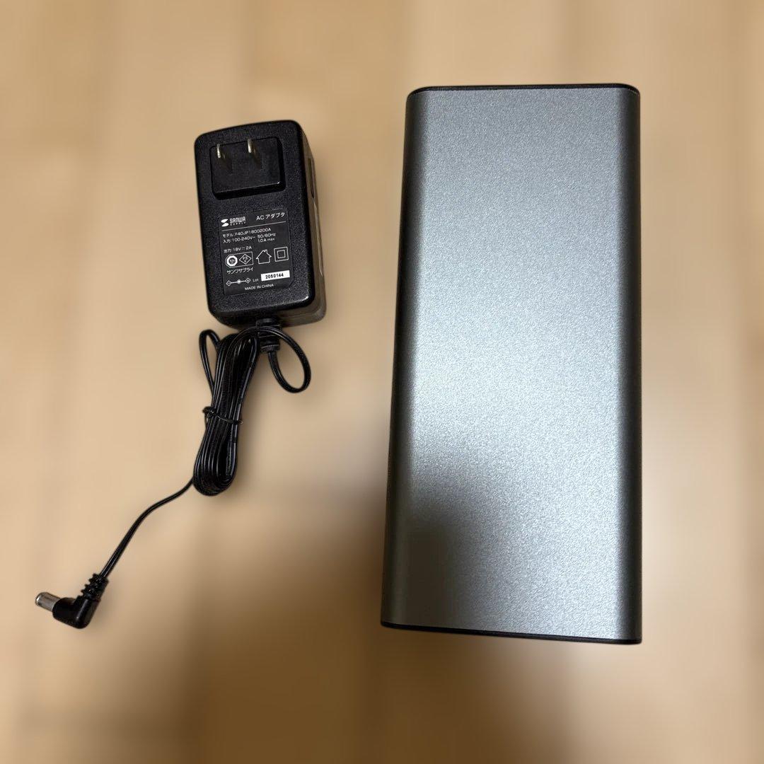 サンワサプライ　モバイルバッテリー 大容量　700-BTL035