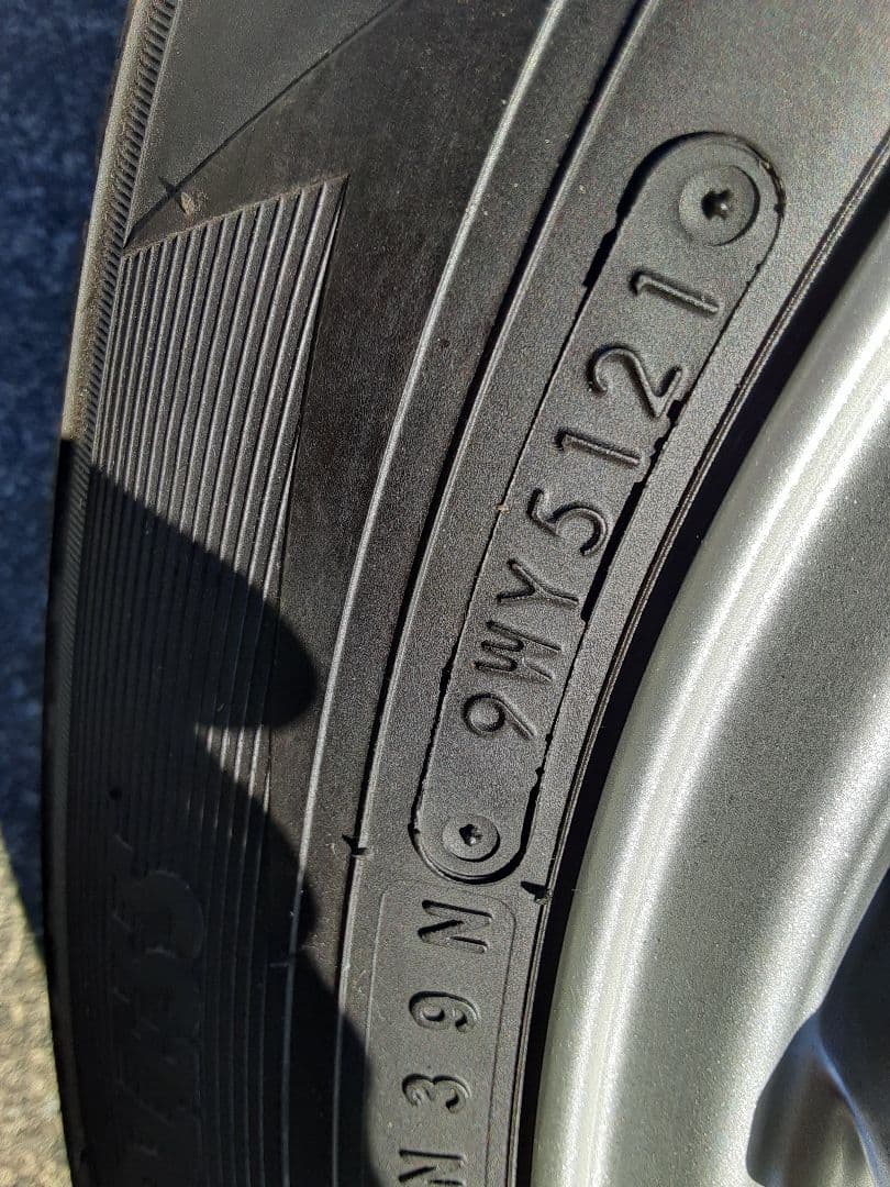 【最終価格】15インチ 　スタッドレスタイヤ&アルミホイールセット　4本