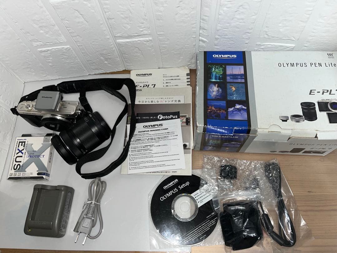 Olympus E-PL7 ミラーレスカメラ ペン付属品多数