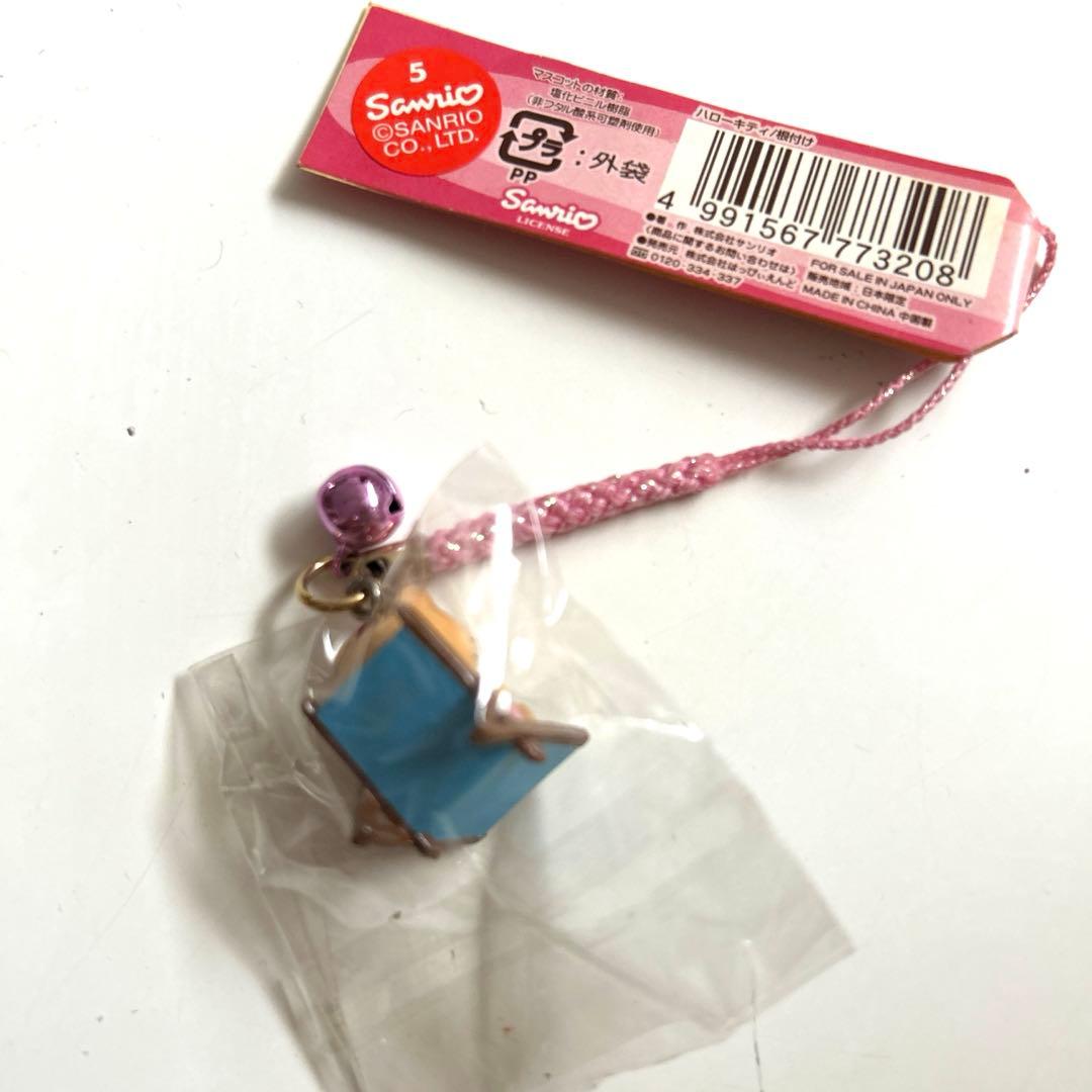 ハローキティ　夏休み海バージョン　日焼け　レア　根付け　ストラップ　ご当地キティ