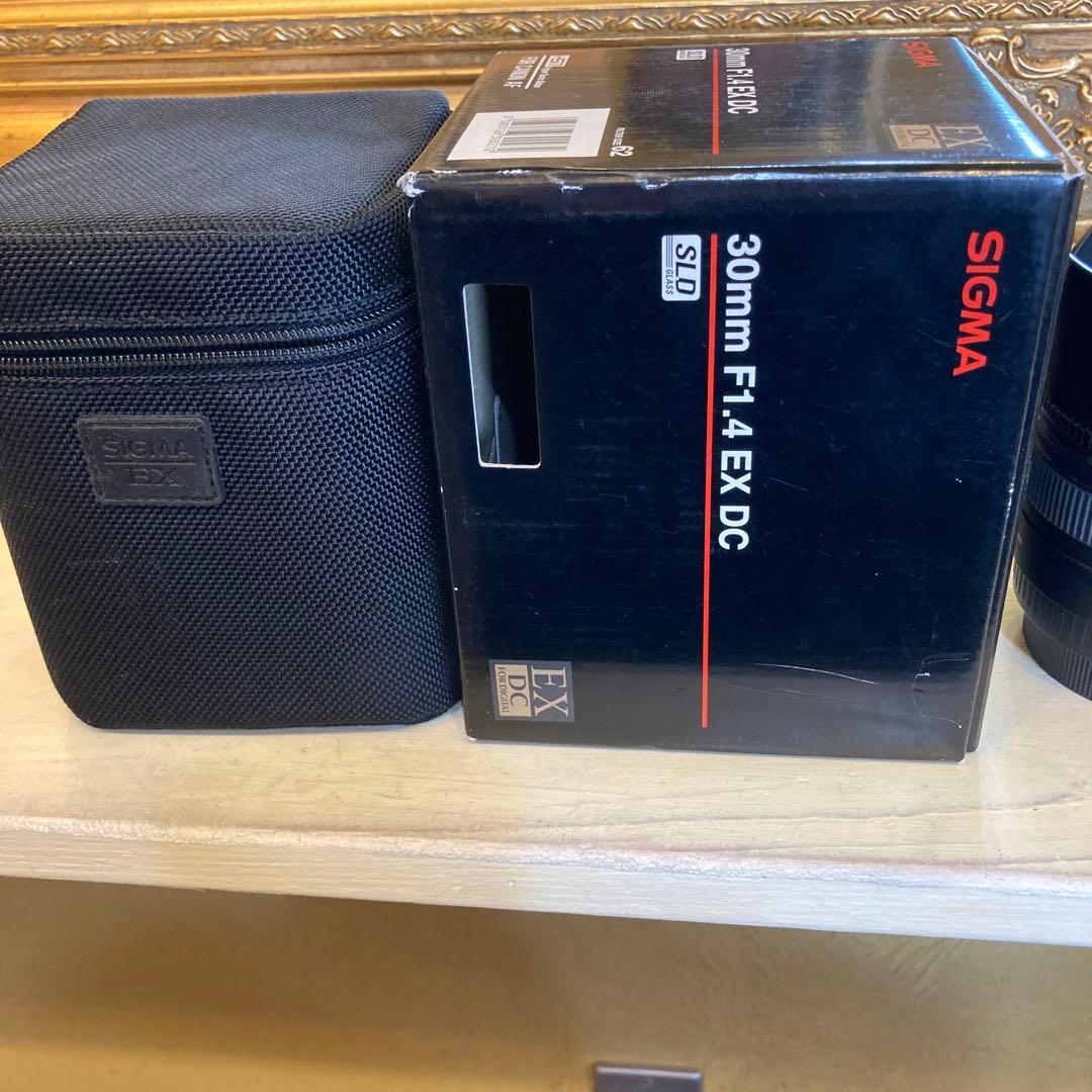 SIGMA 30mm F1.4 単焦点　CANON用