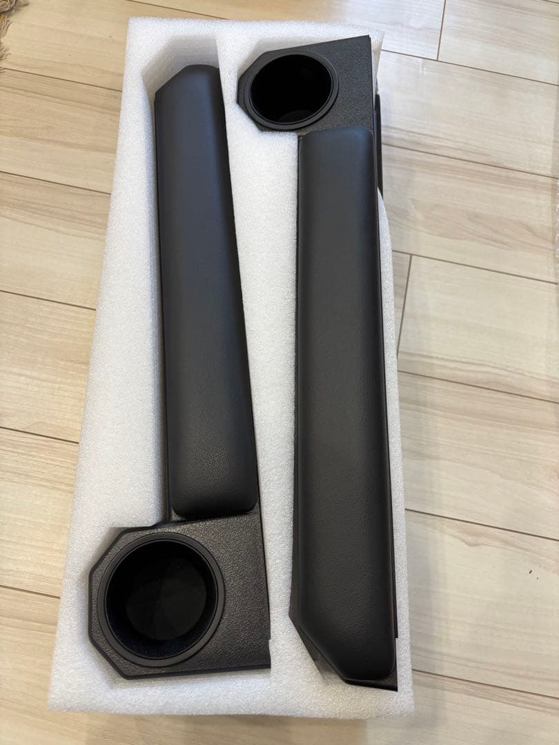 ランドクルーザー70 後席アームレスト