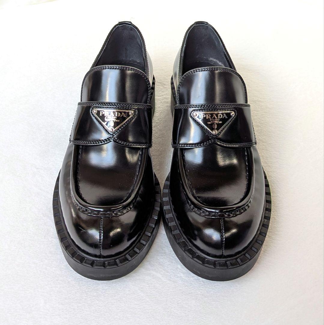 プラダ ローファー チョコレート ブラッシュド レザー 三角ロゴ 黒 24.5