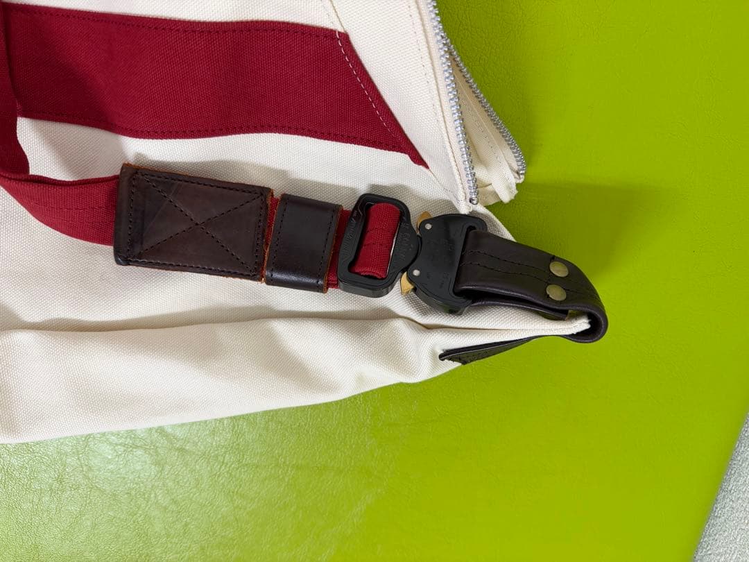 KHOKI 3D cutting messenger bag コッキ 赤　新品