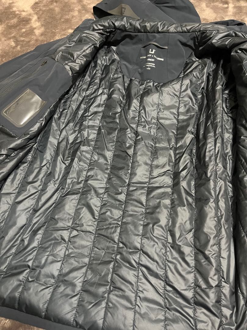 美品 UBR UBER パーカー Lサイズ ネイビー