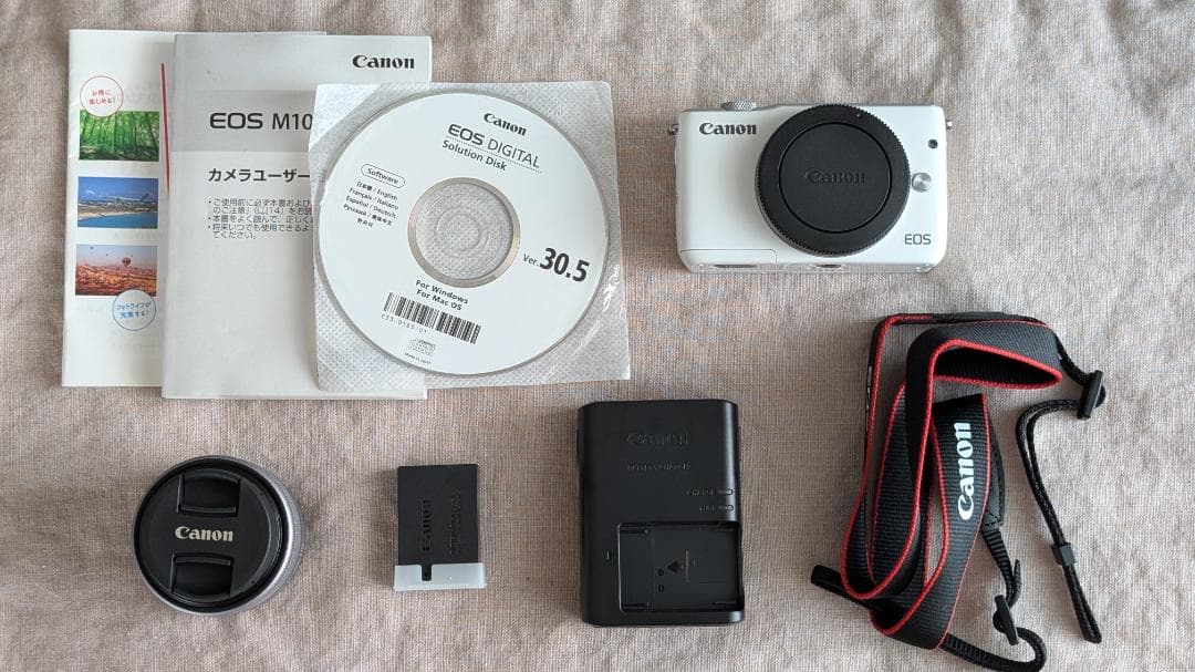 【美品】Canon EOS M10 ホワイト レンズ付き
