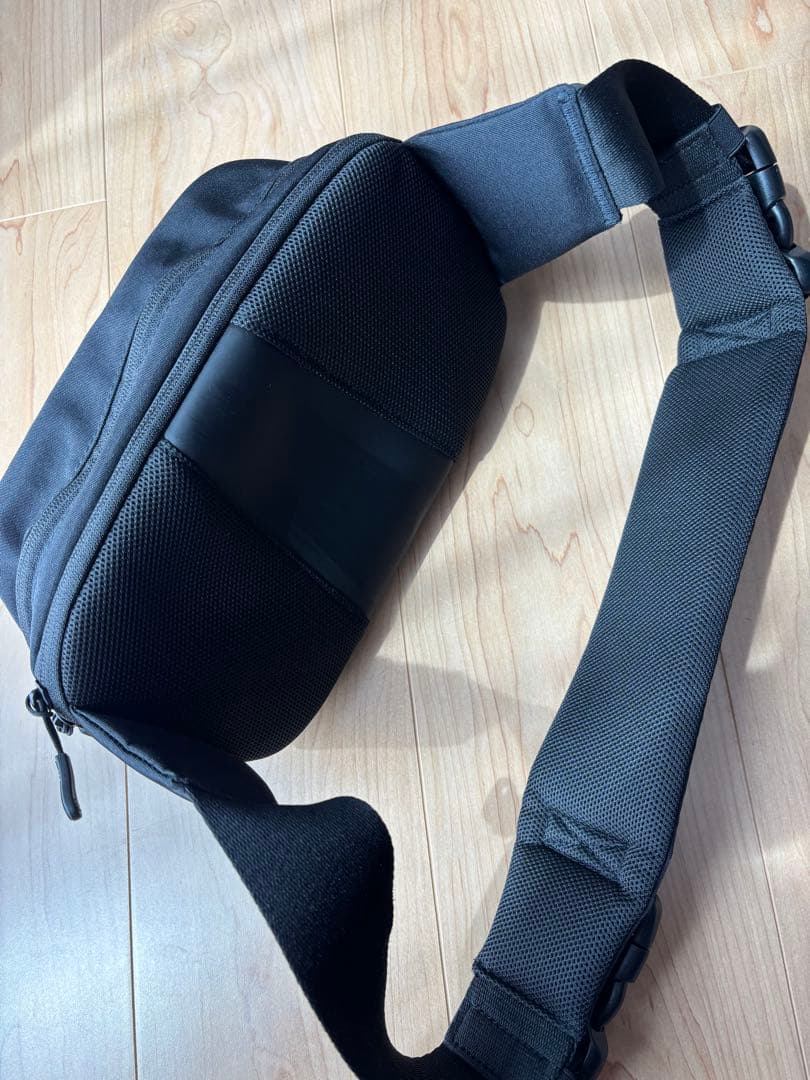 【超美品】POMULU ポムル 2WAYヒップシート ショルダーバッグ ブラック