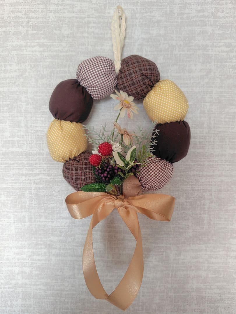ブローチとしても使える秋のリース ハンドメイド