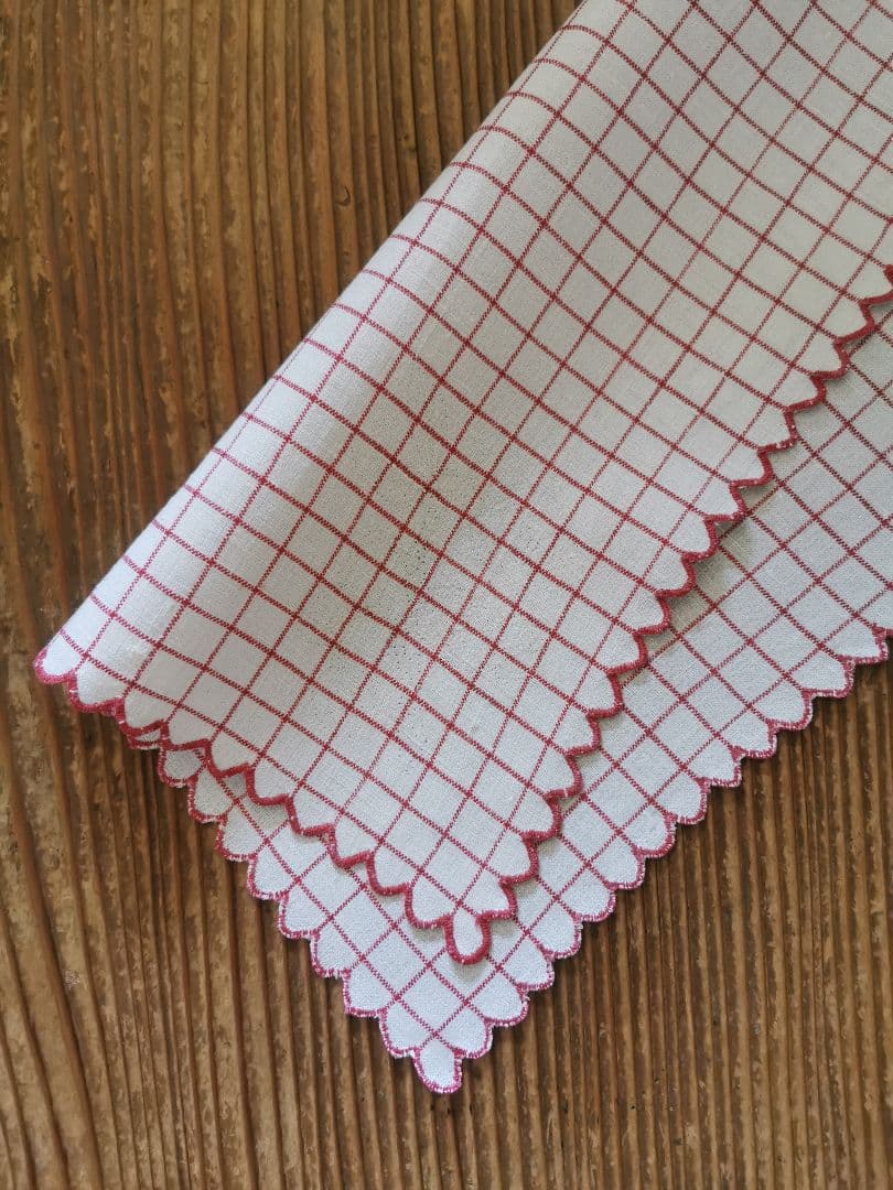 アンティーク フランス グラフチェック＆花弁スカラップリム刺繍 リネンクロス β