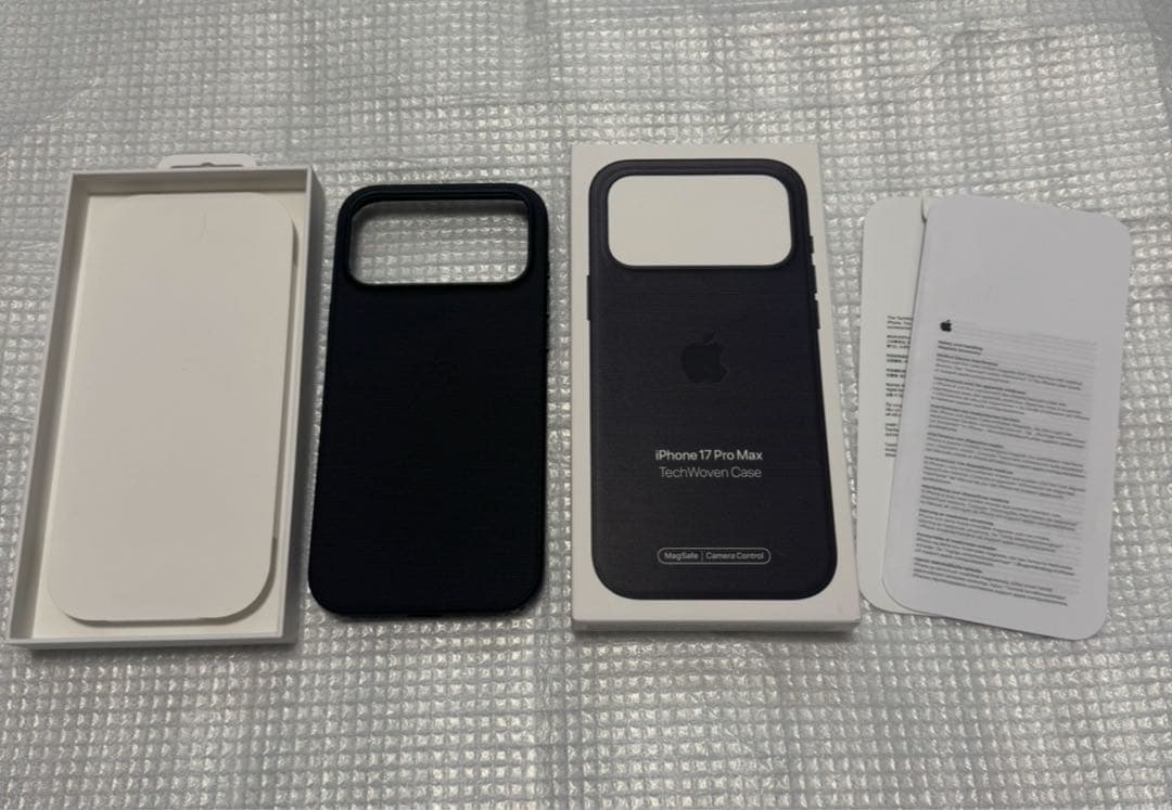 iPhone 17 Pro Max TechWoven Case(開封済み)