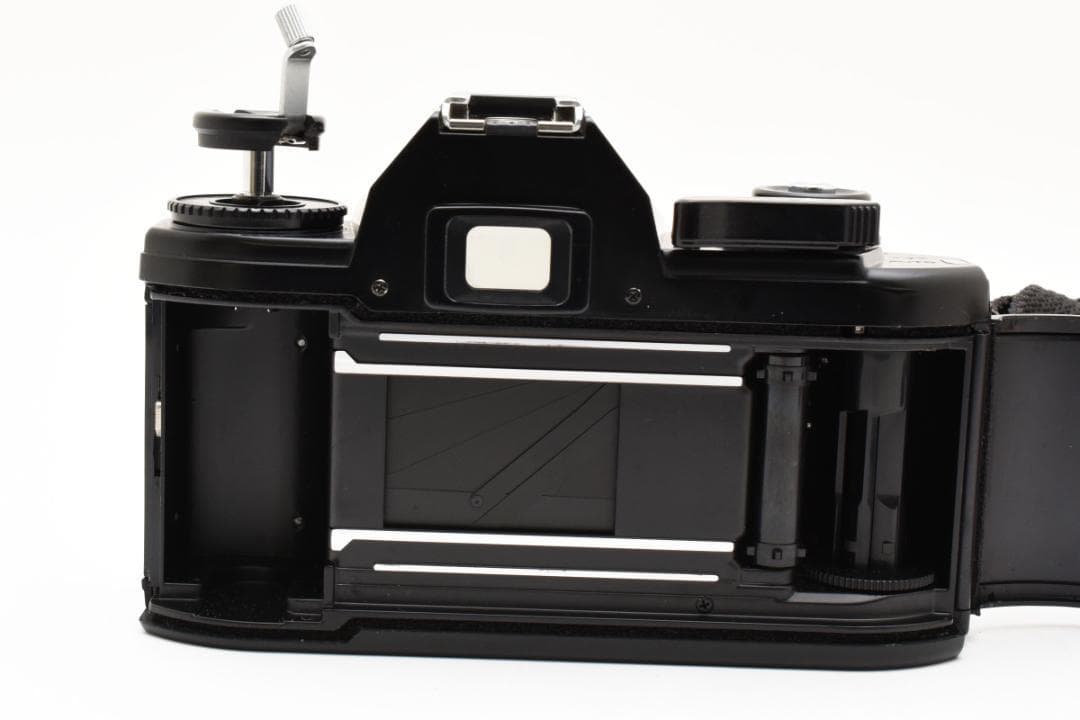 超美品 ニコン 　EM 説明書付 フィルムカメラ　モルト新品交換済 B741N