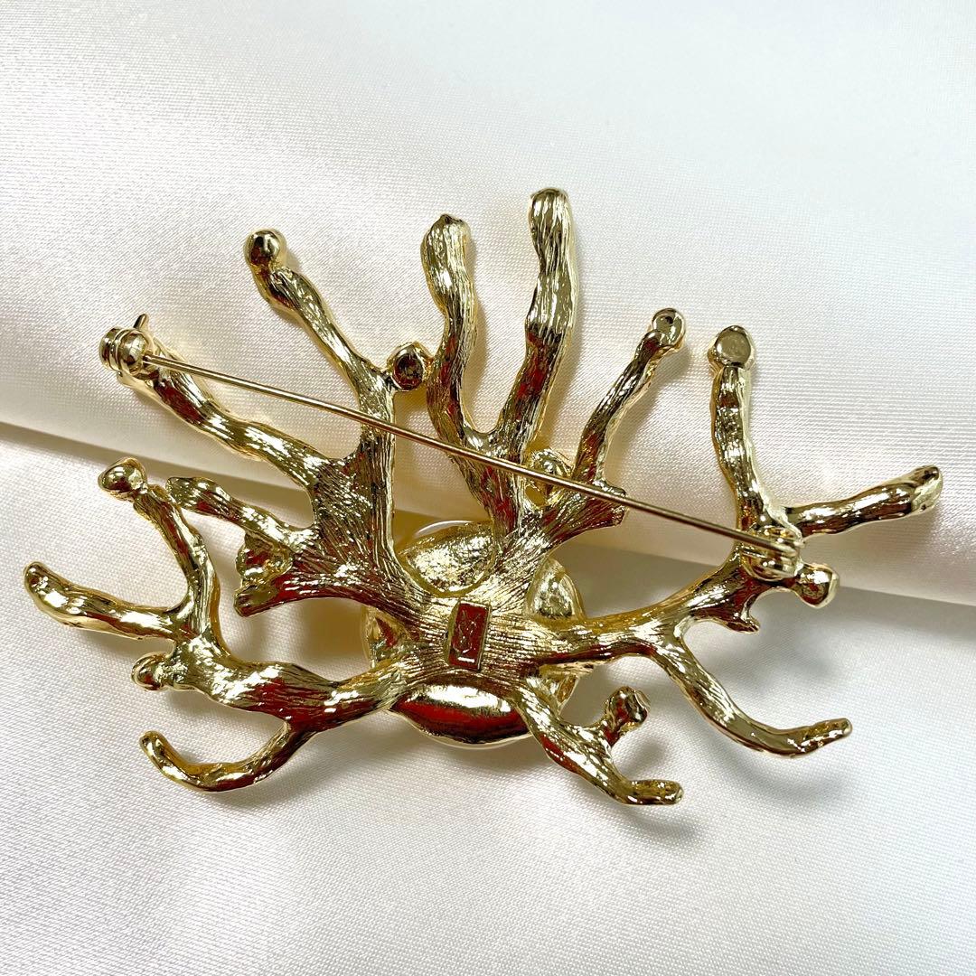 イヴサンローラン　ヴィンテージ　貝　ブローチ　シェル　ストーン　ゴールドカラー