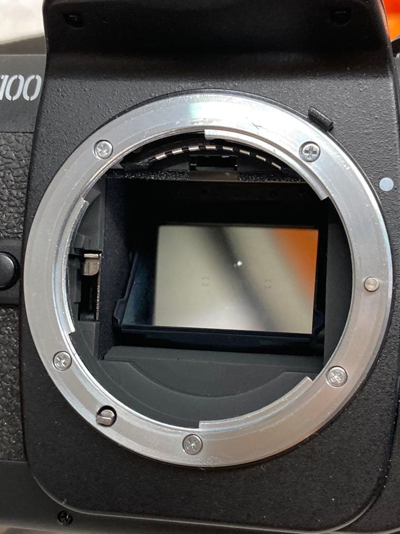 NIKON F100 フィルムカメラ 一眼レフ Nikkor 105mm 4.5