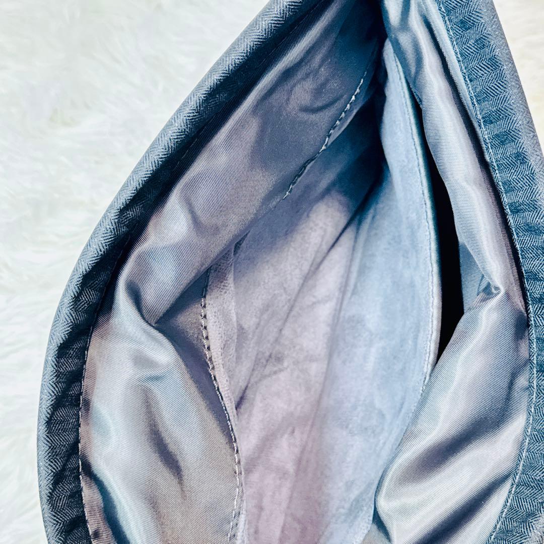 大容量 NIID URBANATURE R1 スリングバッグ ボディバッグ 金具