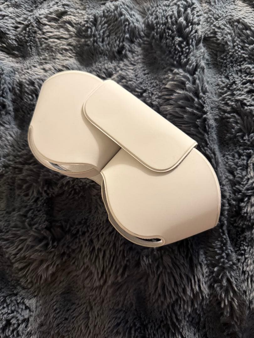 ヘッドホン AirPods Pro max - white