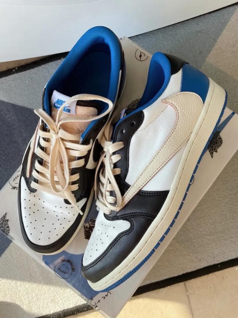 Nike × Travis Scott × Fragment aj1 26.5