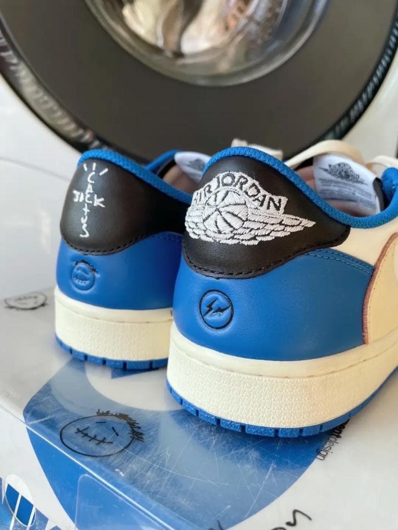 Nike × Travis Scott × Fragment aj1 26.5