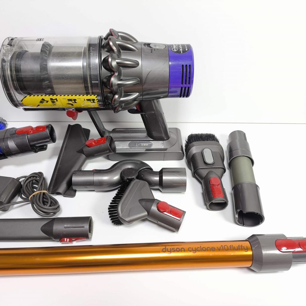 50分動作　ダイソン V10 SV12 サイクロン掃除機 本体と付属品 No11