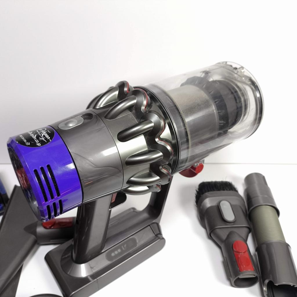 50分動作　ダイソン V10 SV12 サイクロン掃除機 本体と付属品 No11
