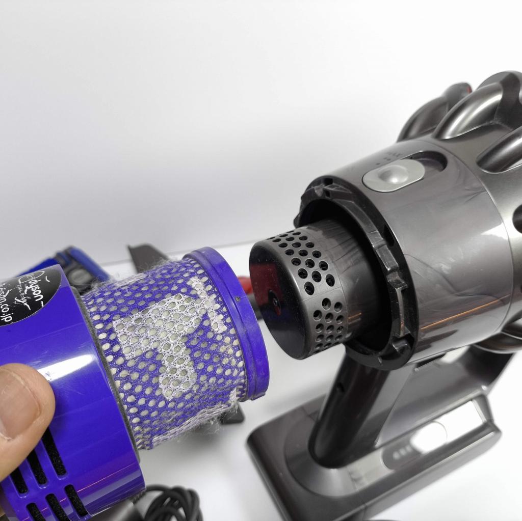50分動作　ダイソン V10 SV12 サイクロン掃除機 本体と付属品 No11