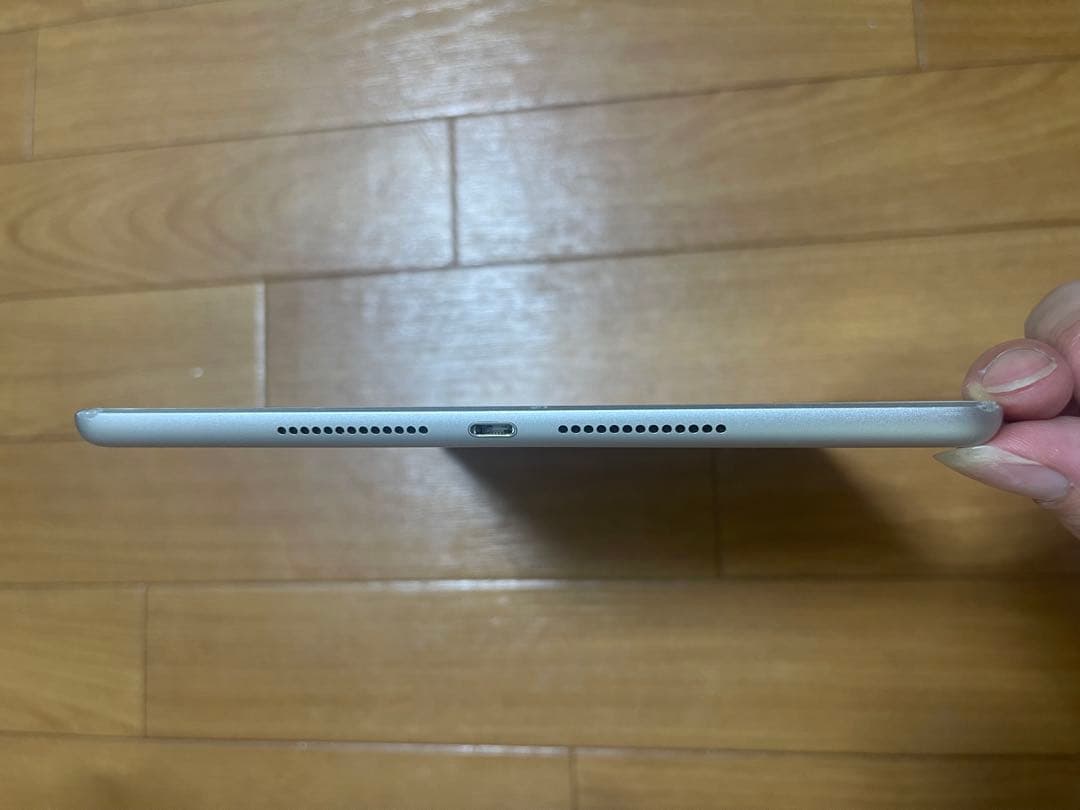 Apple iPad (第7世代) 本体 32GB