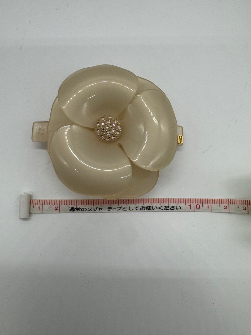 ALEXANDERE DE PARIS バレッタ　カメリア