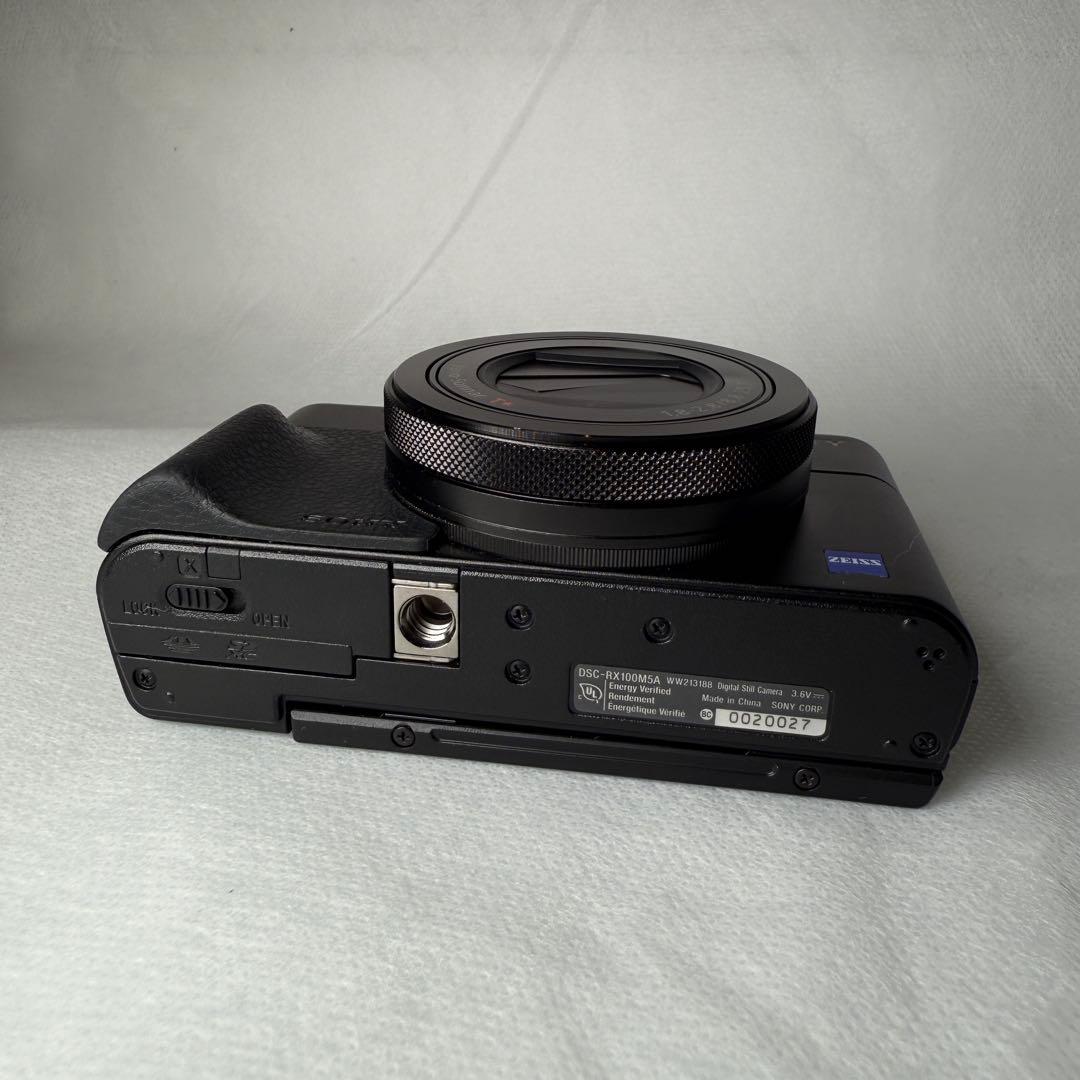 美品！SONY RX100M5A 別売りの充電器とバッテリー＋セット