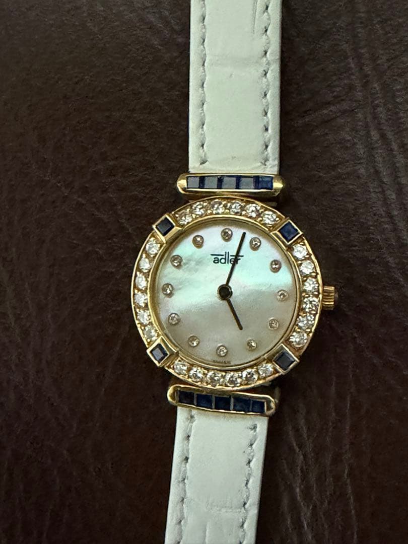 美品K18金アドラー(adler) ラウンド ダイヤサファイアレディース時計中古
