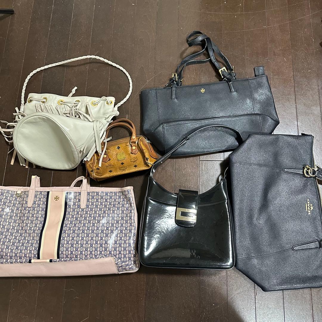 b*q様 ブランドバッグ まとめ売り 28点 COACH MCM 等 バッグ ジ