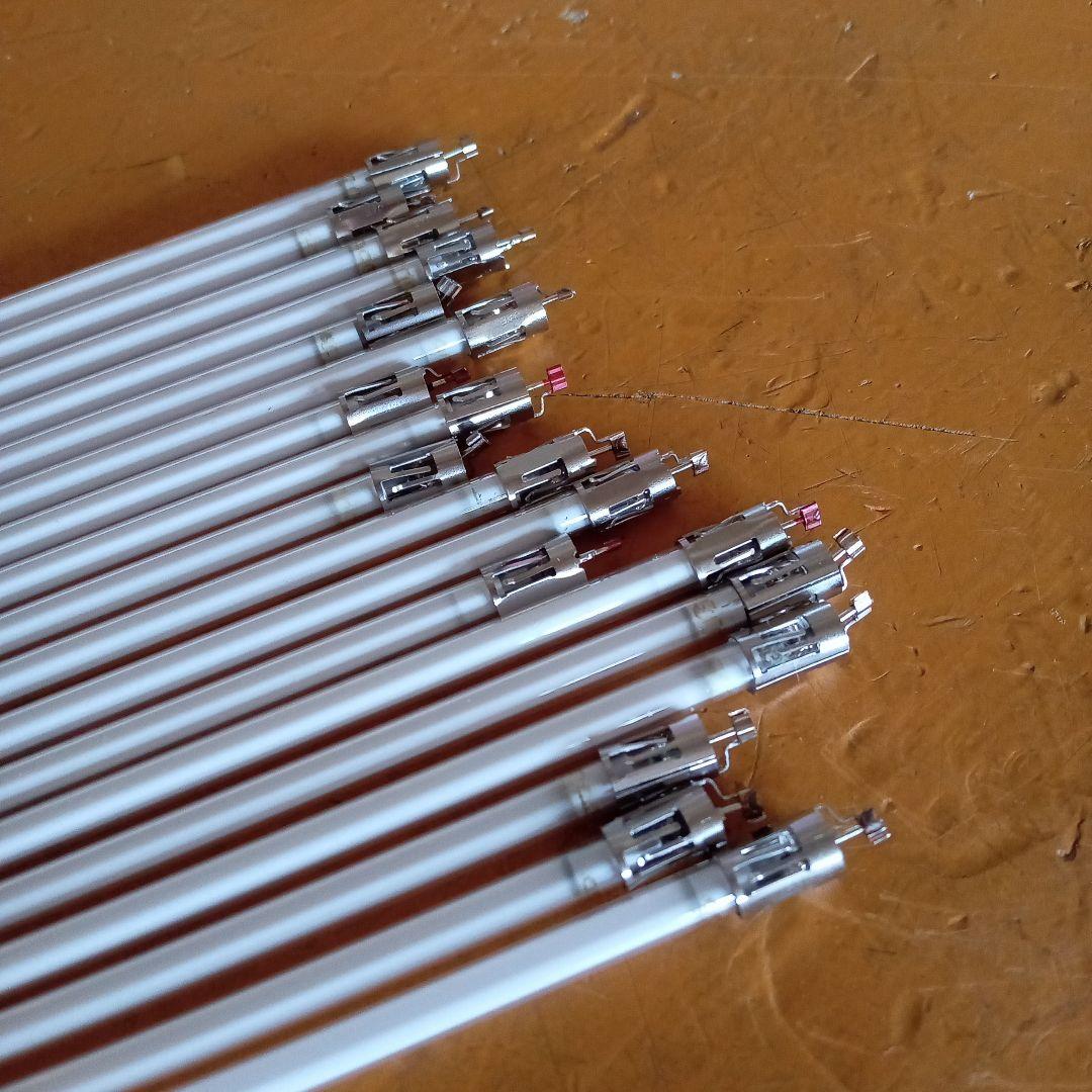 SHARP　テレビ　LC−52AE60 バックライト　L=118cm 18本