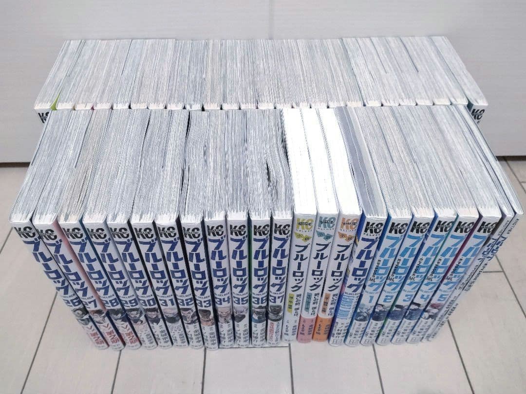ブルーロック 1巻〜37巻 全巻セット＋関連本10冊